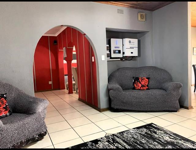 4 BEDROOM HOUSE FOR SALE IN FREEWAY PARK